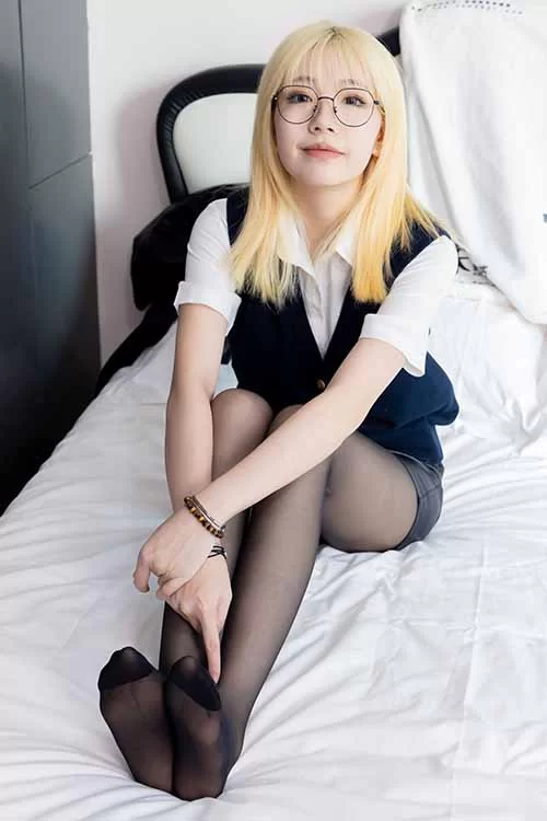 [转载搬运] 袜啵啵-小甜豆-OL制服包臀裙-高跟长靴薄黑丝[140P1V-1.3G百度... [140p1v+1.3G][百度盘]-福利岛