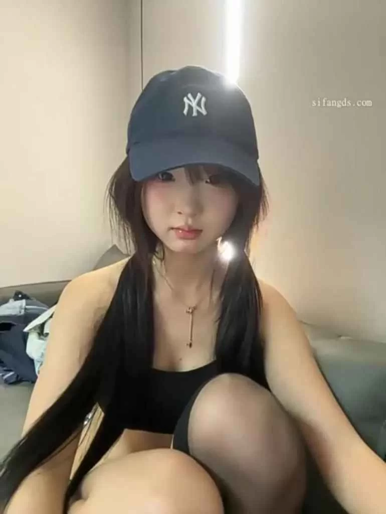 [转载搬运] 19岁反差萌妹 lelelove888 新人下海合集 [14V+3.85G][百度盘]-福利岛