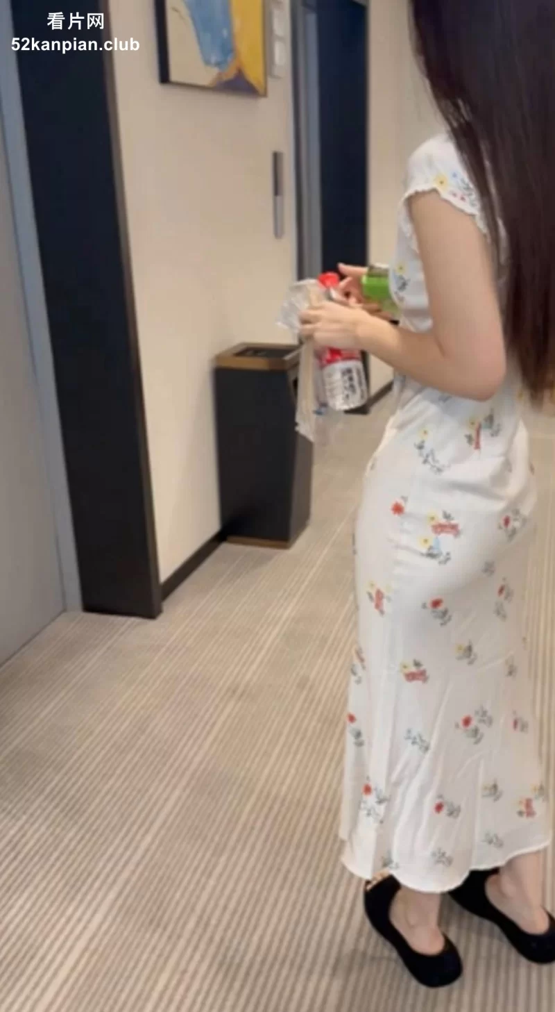 [自行打包] 付费群7月新作暑假约啪大三女神回头率超高 [1v+2.25G][百度盘]-福利岛