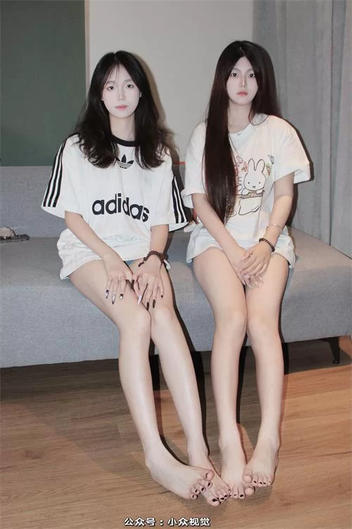 [转载搬运] 小众视觉-小苹果&芳芳-姐妹花裸足足秀[130P1V-0.5G百度网盘] [130p1v+0.5G][百度盘]-福利岛