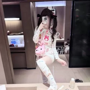 [转载搬运] 大奶顶级Cos白虎萝莉『小鱼神』私拍福利 [1+390M][百度盘]-福利岛