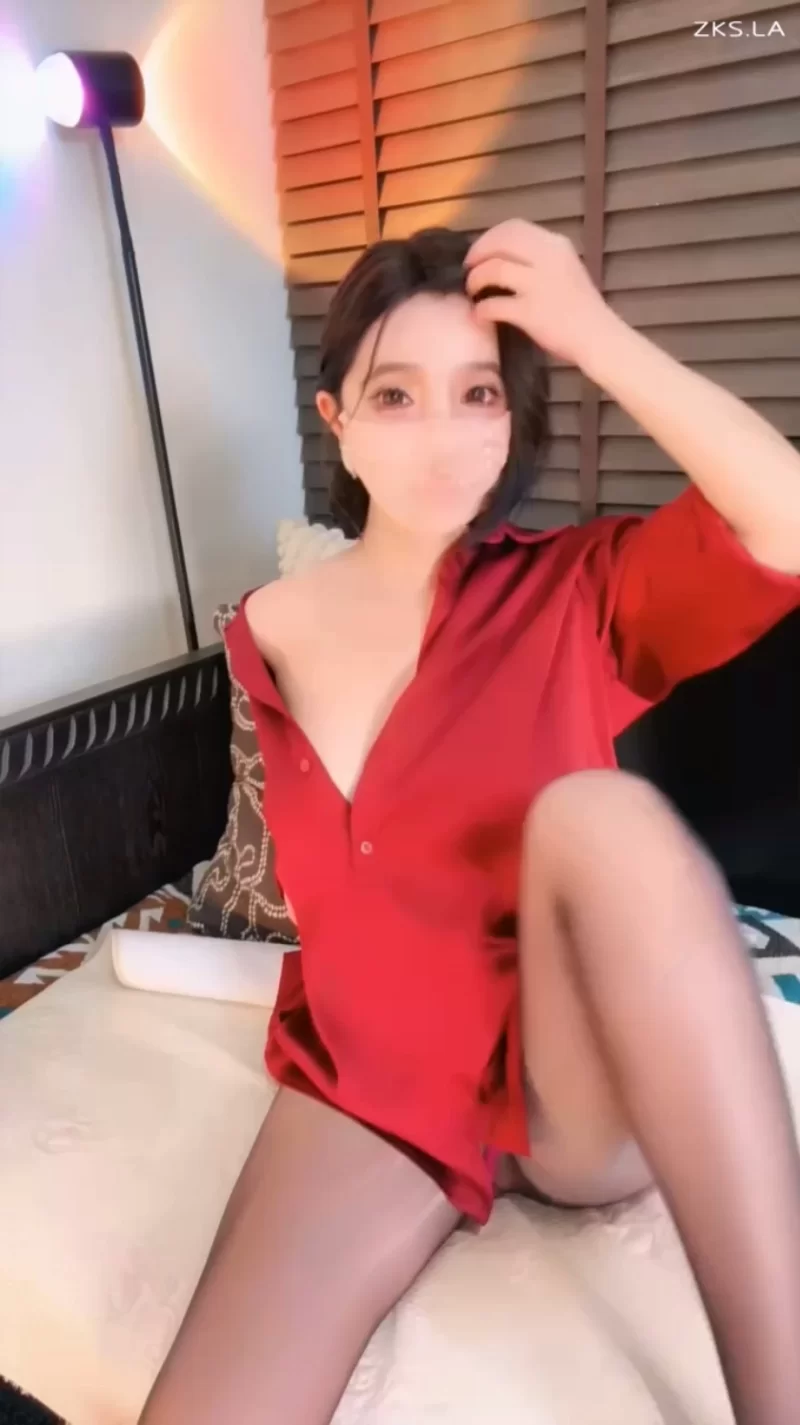 [转载搬运] 白熙 - 性感女神 丝袜高跟撩翻全场 直播间一字马开秀 粗... [1V+953MB][磁力链接]-福利岛