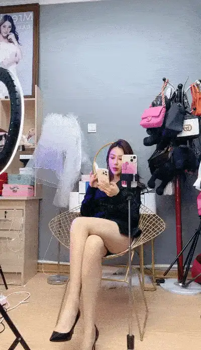 [转载搬运] 極品尤物腿模女神吊帶網襪ol風解開衣服裏面性感情趣裝跪... [2+891 MB][磁力链接]-福利岛