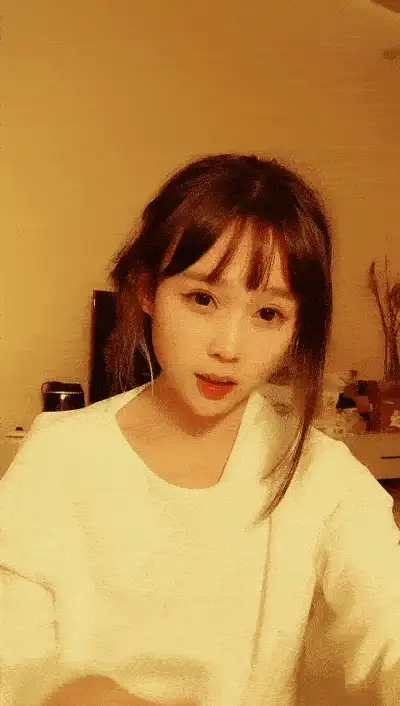 [转载搬运] 顶级清纯卡哇伊萌妹kiki回归小秀 娇小身材腹肌马甲线 脱... [2+585 MB][磁力链接]-福利岛