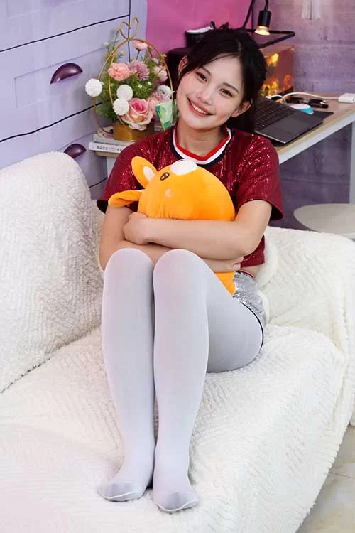 [转载搬运] 初夏女神-幺幺~热裤性感灰丝高跟[140P1V-0.9G百度网盘] [140p1v+0.9G][百度盘]-福利岛