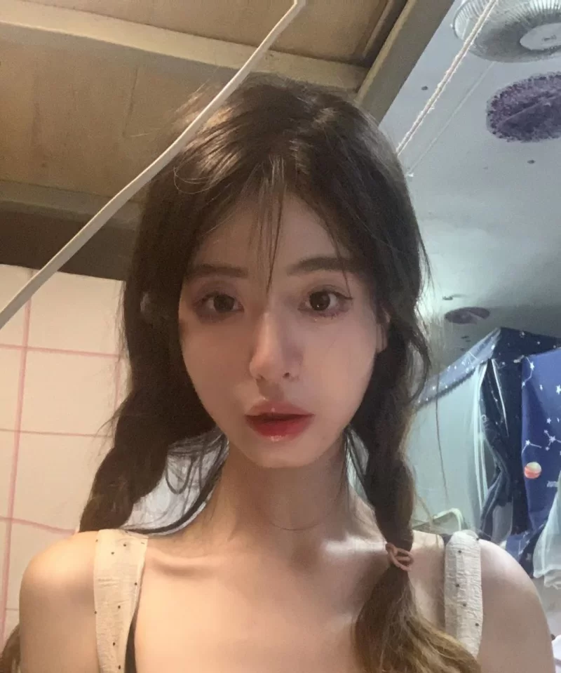 [自行打包] 【真实泄密】 被培养成母狗很不错的清纯辣妹，超级反差... [17v100p+613M][百度盘]-福利岛