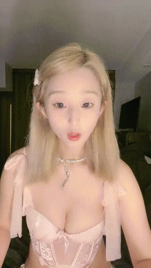 [转载搬运] D罩杯金发颜值女神，外表甜美发骚自慰，掏出奶子又大又... [2+2150 MB][磁力链接]-福利岛