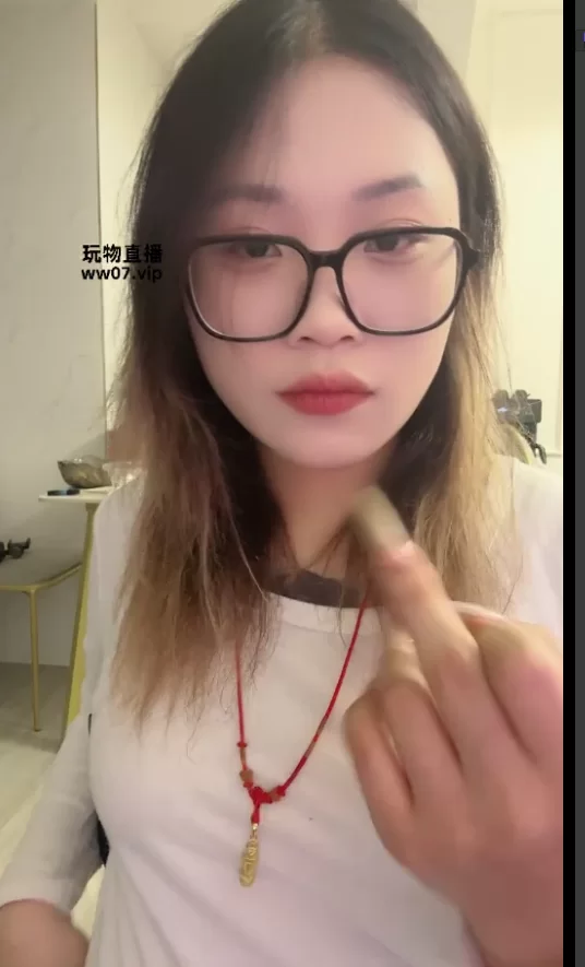 [转载搬运] 套路直播玩物直播【Qi7】309 第一视角-清明死妈场 [1v+700mb][百度盘]-福利岛