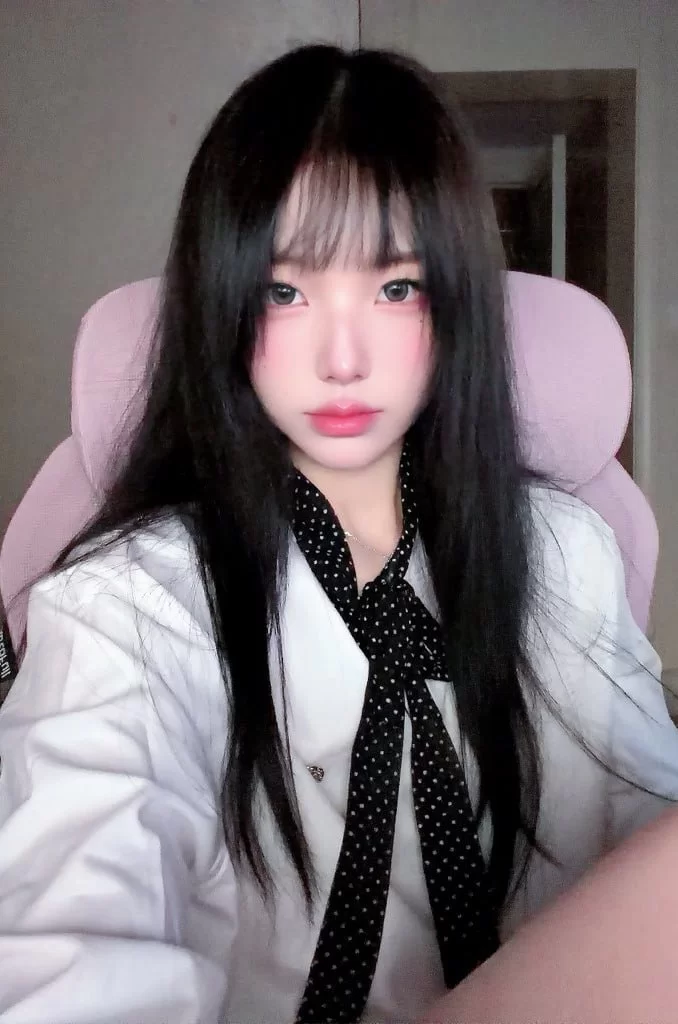 [转载搬运] 小瓜陆 自入门槛单篇解锁两部，网黄届的白月光女神，26... [2P3V+242M][百度盘]-福利岛