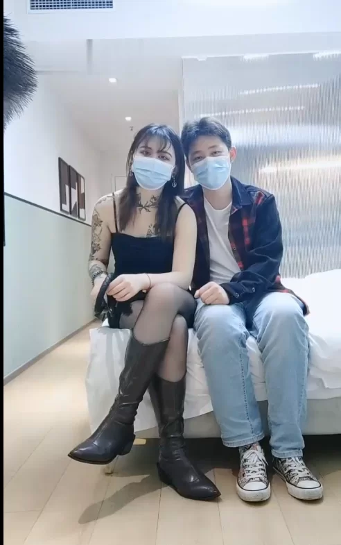 [转载搬运] 套路直播玩物直播【第一帅M】204 开发素人情侣主-舔脏鞋... [1v+1g][百度盘]-福利岛