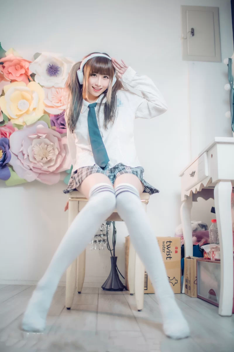 [转载搬运] 极品爆乳长筒袜嫩逼女模·noname·系列大尺度写真~1V [74P+1V+678MB][百度盘]-福利岛