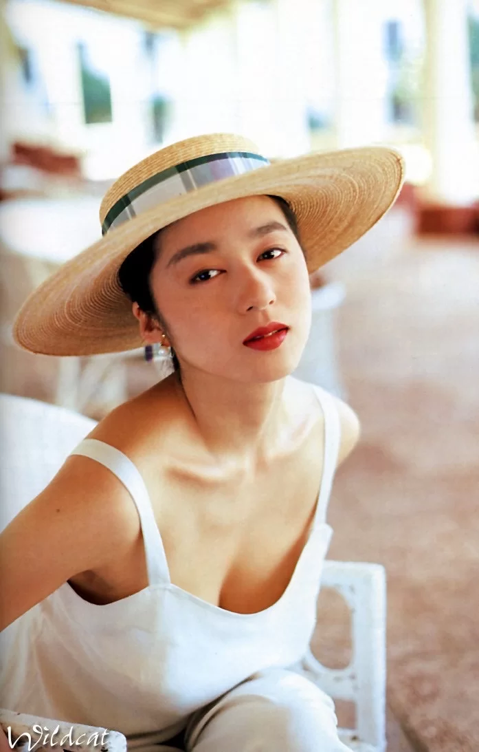 [自行打包] [篠山紀信] 青山知可子 [亜熱帯] (1988年12月) [图:91+15.3mb][老王自建盘]-福利岛