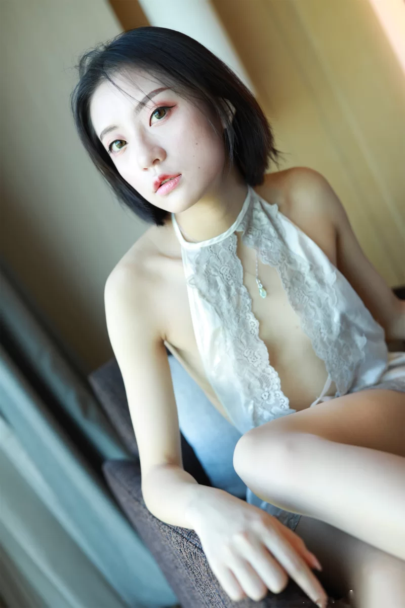 [转载搬运] 不知名气质短发嫩逼美模被摄影师大尺度私拍摸逼视图~5V [239P+5V+2.1GB][百度盘]-福利岛