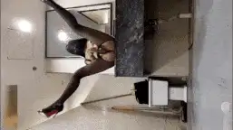 [转载搬运] 户外喷水｜对着男厕镜子自慰瞄准摄像头 [1+436m][百度盘]-福利岛