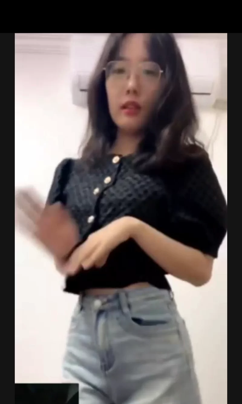 [自行打包] 一对一性感眼镜妹裸聊诱惑 [1v+199m][老王自建盘]-福利岛