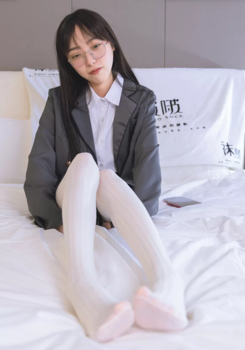 [自行打包] [BoBoSocks袜啵啵]NO.637 稚予-短靴、厚白丝、学院风 [140P/1V+5.69GB][百度盘]-福利岛