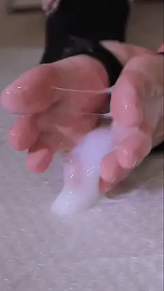 [转载搬运] 抖音足控萝莉【小羊蛋卷】食品级玉足展示足交技巧合集 [3V+1.13GB][百度盘]-福利岛