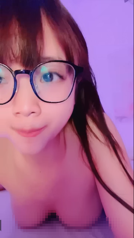 【系小狗】超可爱萌妹又来了 十个眼镜九个骚是真没错 道具喷水-恋夜福利