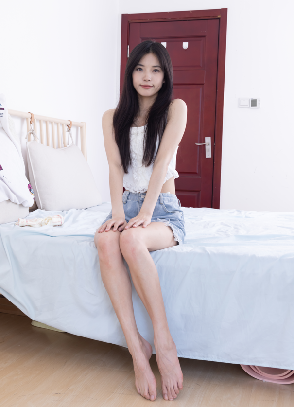 物恋传媒 NO.2447 茯苓 - 高跟长靴、白棉袜、裸足 【171P1V3.9G】