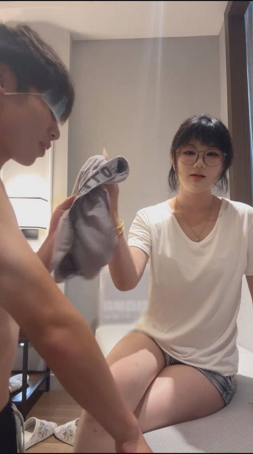 玩物直播六六-250920 耐克鞋调教释放吃精两次【1V】【466MB百度云】-福利岛