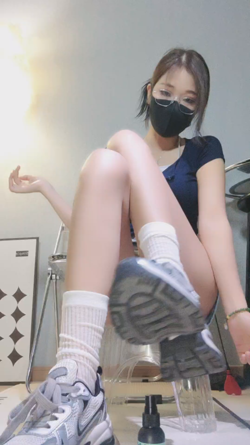 玩物直播白桃S-250923 第一视角-洗脑上贡求点名!【1V】【477MB百度云】-福利岛