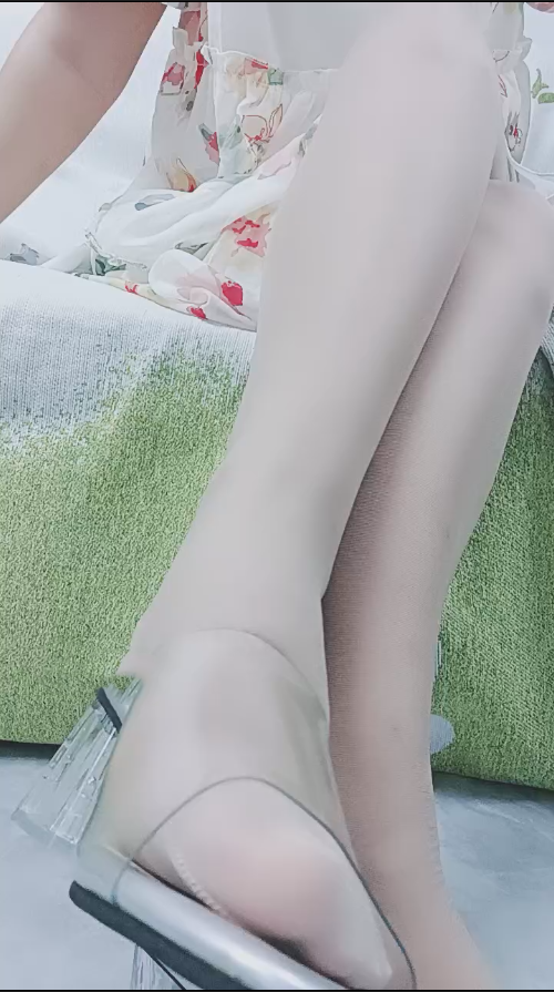 玩物直播萌宝儿-251005 第一视角-寸止香水憋J【1V】【417MB百度云】