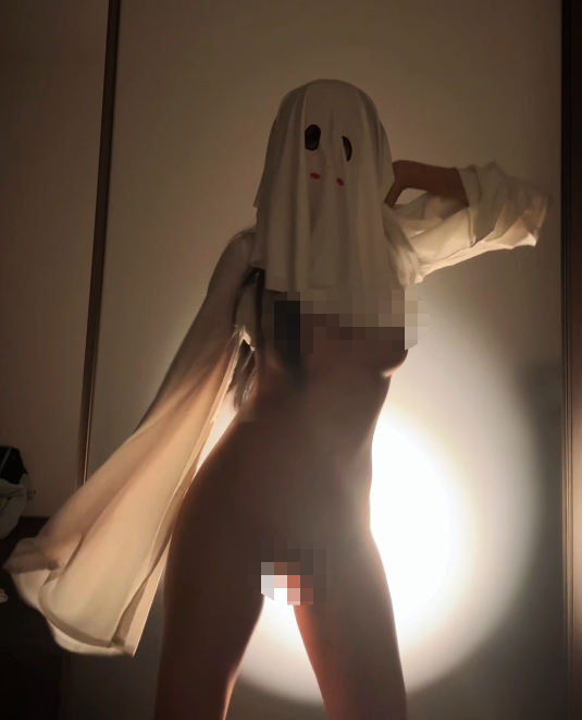 人气嫩妹-玉米（yum_707）-万圣节特辑  幽灵娘躲闪舞（1V,1G）
