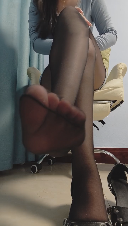 玩物直播魔音女主微莱-250923 绿妻绿母剧情自己撸【1V】【400MB百度云】