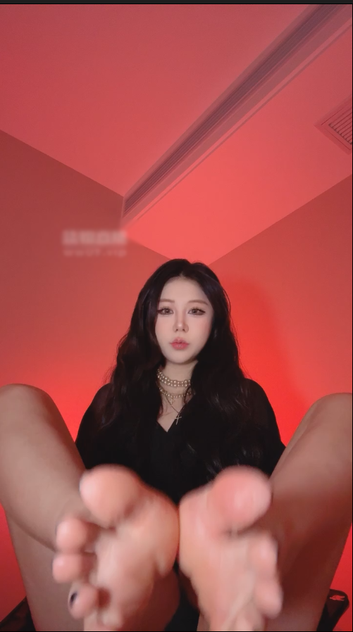 玩物直播浅浅S-251003 第一视角-来自女神的羞辱 开灯女神第一视角视频羞辱【1V】【403MB百度云】