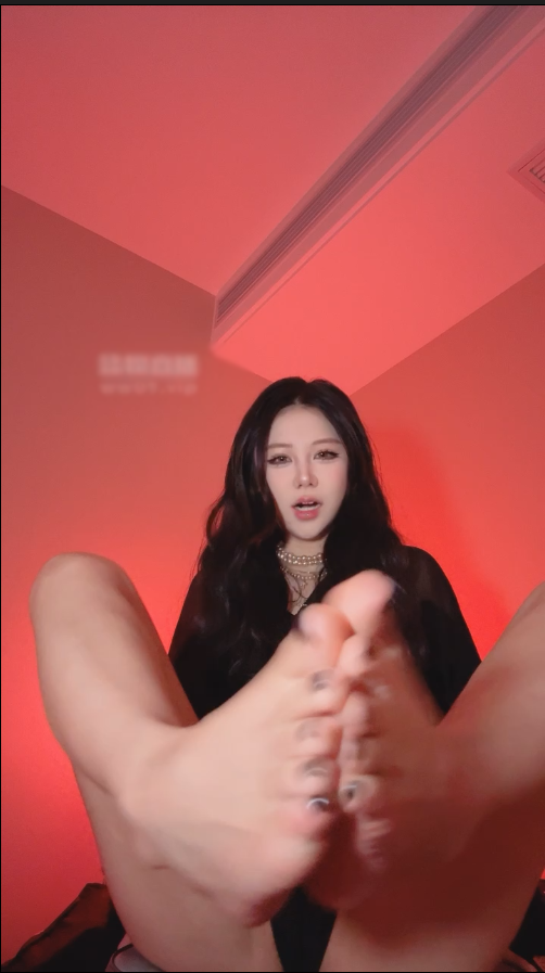 玩物直播浅浅S-251003 第一视角-来自女神的羞辱 开灯女神第一视角视频羞辱【1V】【403MB百度云】