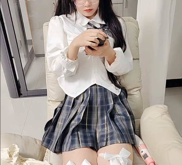 栗子喵JK制服指令调教1v1400mb