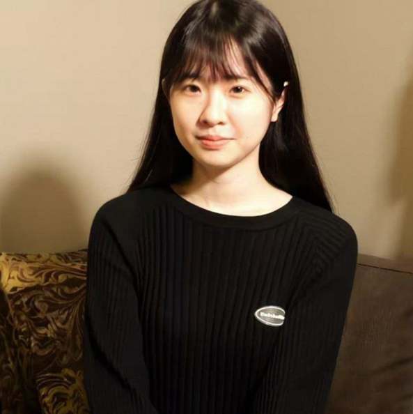 白上咲花碎花长裙嫩妹1v2600mb