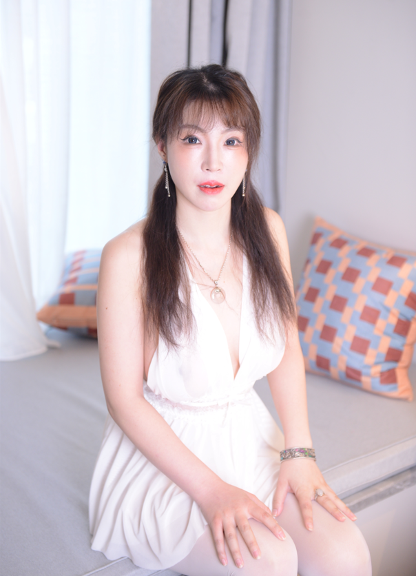 PANS重磅 经典收藏 843期 葡萄 最新大尺度图集 【154P1V1.27G】