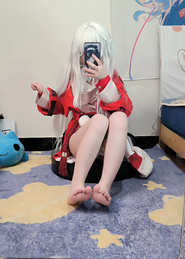 【足控福利】ran3 写真四套 【84P 460MB】