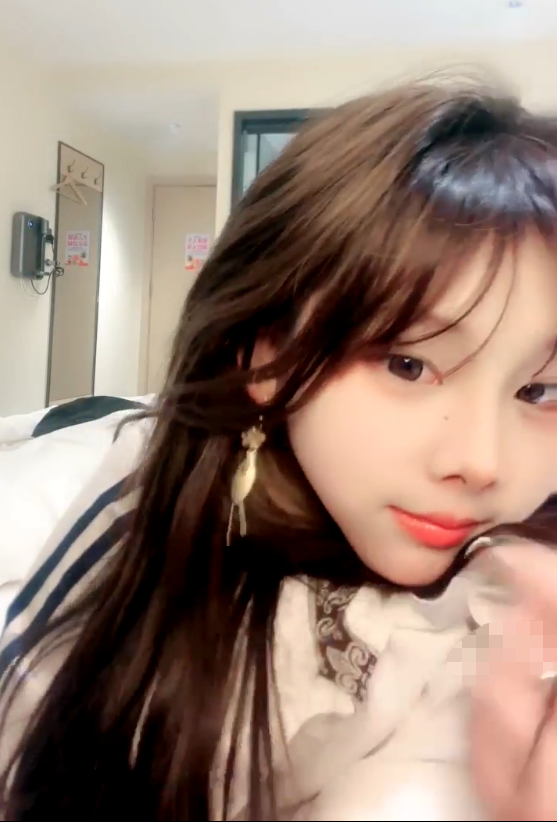 取悦-和炮友啪啪 【1V 422MB】-恋夜福利