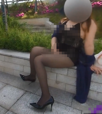 1004 硬核户外真实勾引骚女【性感小猫咪】,在路边被男人肏,被路过的人看见5v-福利岛
