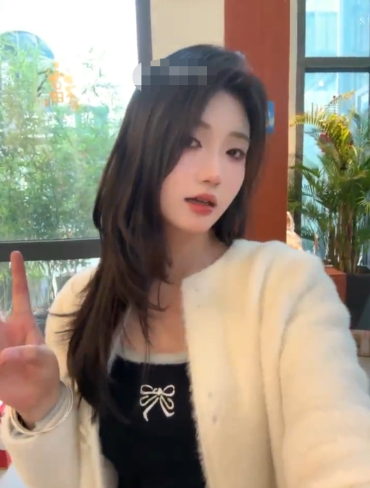2247 【原档泄密】,极品女友露脸影片泄密,主打高端真实露脸,完美女神,颜值高皮肤白,床上还很骚4v-福利岛
