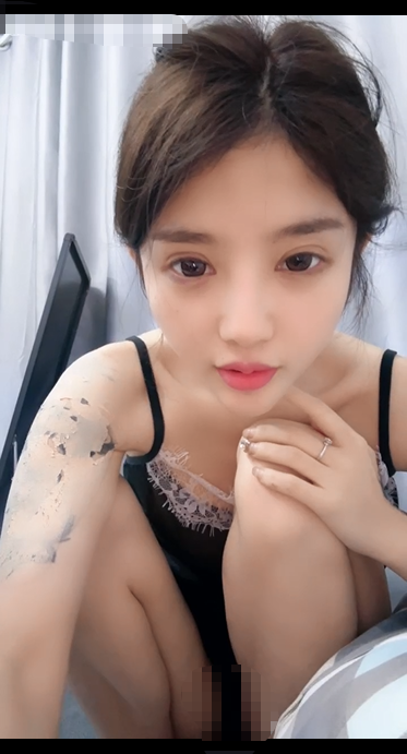 2645 七彩主播【07年小妹妹】神仙颜值纹身小妹