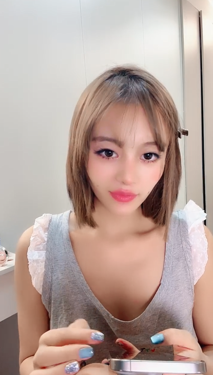 2651 女神【崽崽】就喜欢皮肤这么白净的女神 巨乳翘臀 逼毛好旺盛 道具自慰 声音还好听酥酥的2V-福利岛