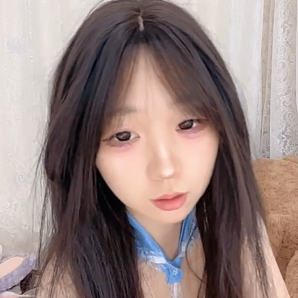 新人学妹 绿转黄!【05洛丽塔】可爱娃娃脸 妙曼身材 抠逼