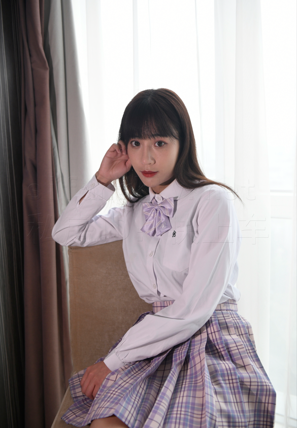 怜月 清纯长腿JK学妹 年轻貌美 大尺度私拍 【448P2.02G】