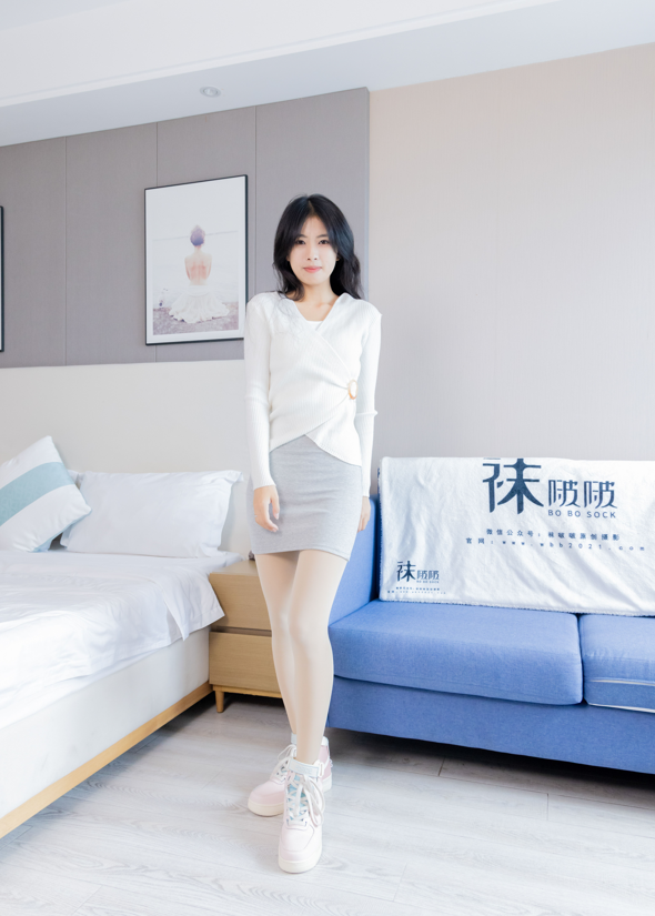 袜啵啵 - 奶油 - 包臀裙板鞋厚肉丝、黑丝美腿 【145P1V1.6G】