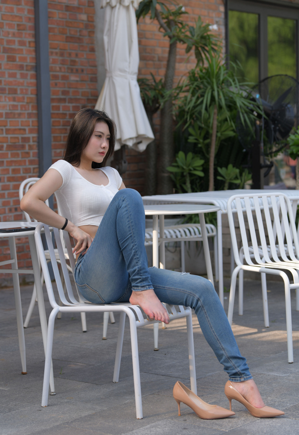 重磅某镜无水印街拍流出 洋葱湿岛 身材高挑美丽动人 【550P2.13G】