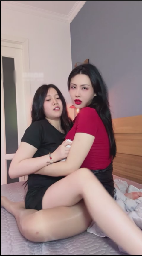 玩物直播松紫S-20250612 偷窥老婆在家拉拉【1V】【991MB百度云】
