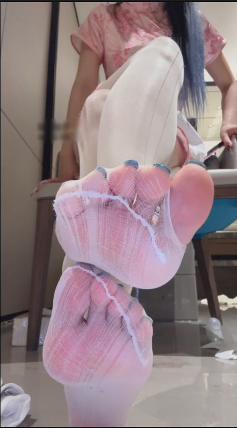 玩物直播玥樾-白丝女仆傻逼买贡【1V】【617MB百度云】-福利岛