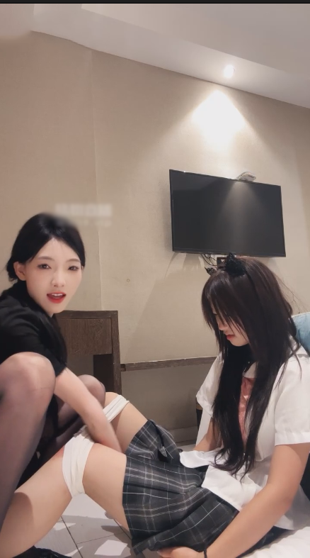 玩物直播千千s-250717 女s开发成母狗【1V】【905MB百度云】