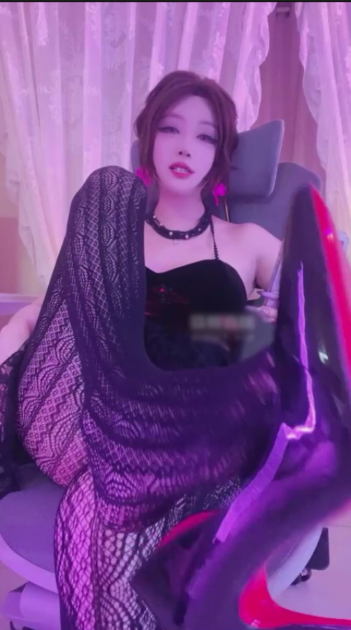 玩物直播梦二-250726 小妈来了畜生儿子【1V】【532MB百度云】