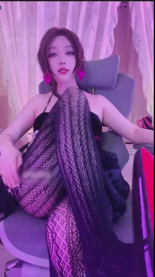 玩物直播梦二-250726 小妈来了畜生儿子【1V】【532MB百度云】