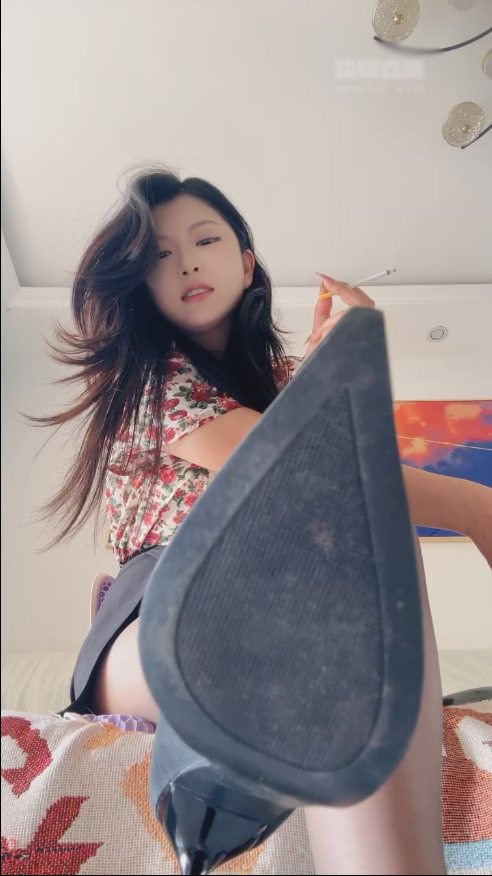 玩物直播惠子sama-250806 巨人视角乱伦灯【1V】【829MB百度云】