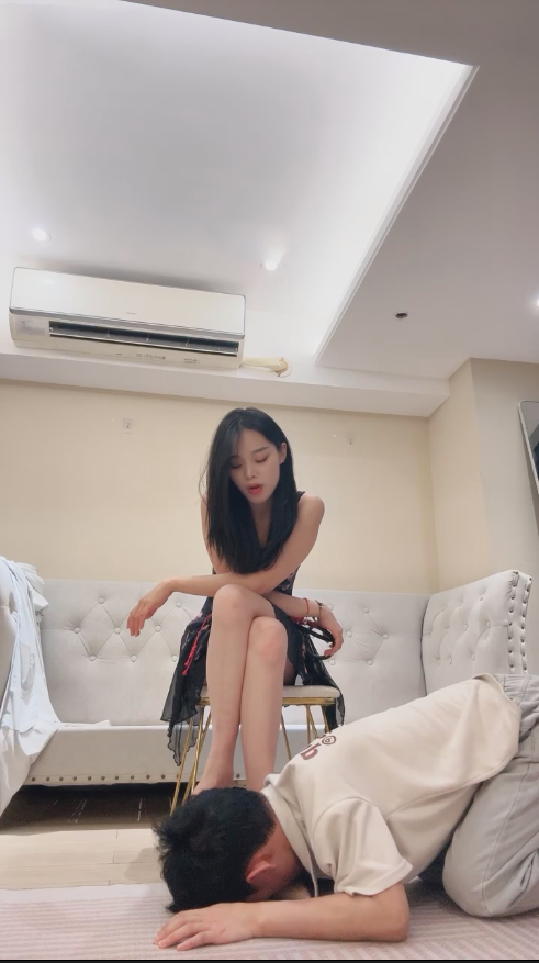 玩物直播等等s-250807 深夜玩狗【1V】【703MB百度云】